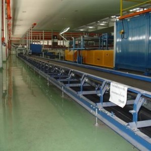 สายพานยางดำ (Rubber Belt Conveyor)